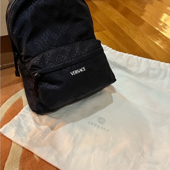 Versace backpack - Picture 6 of 8